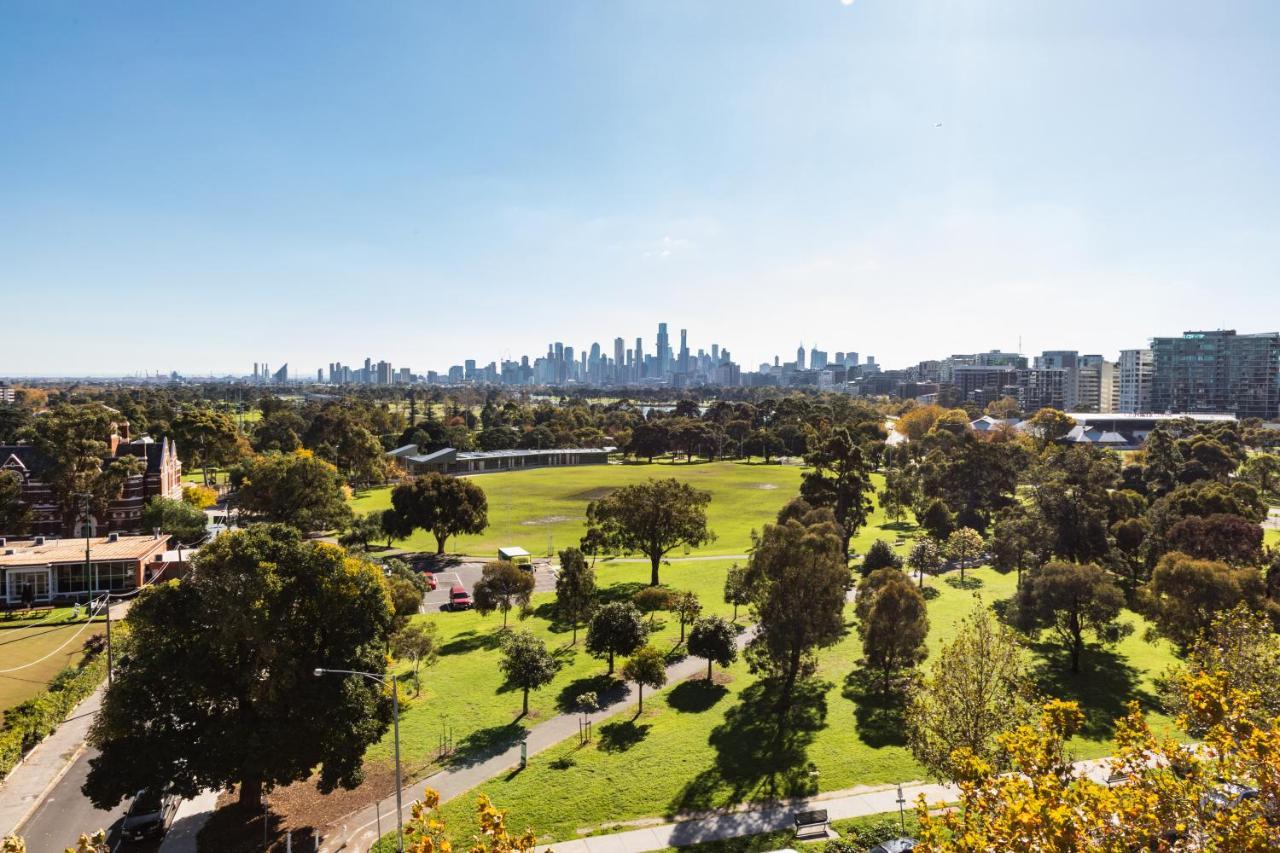 Spectacular Views Over Albert Park Melbourne Kültér fotó